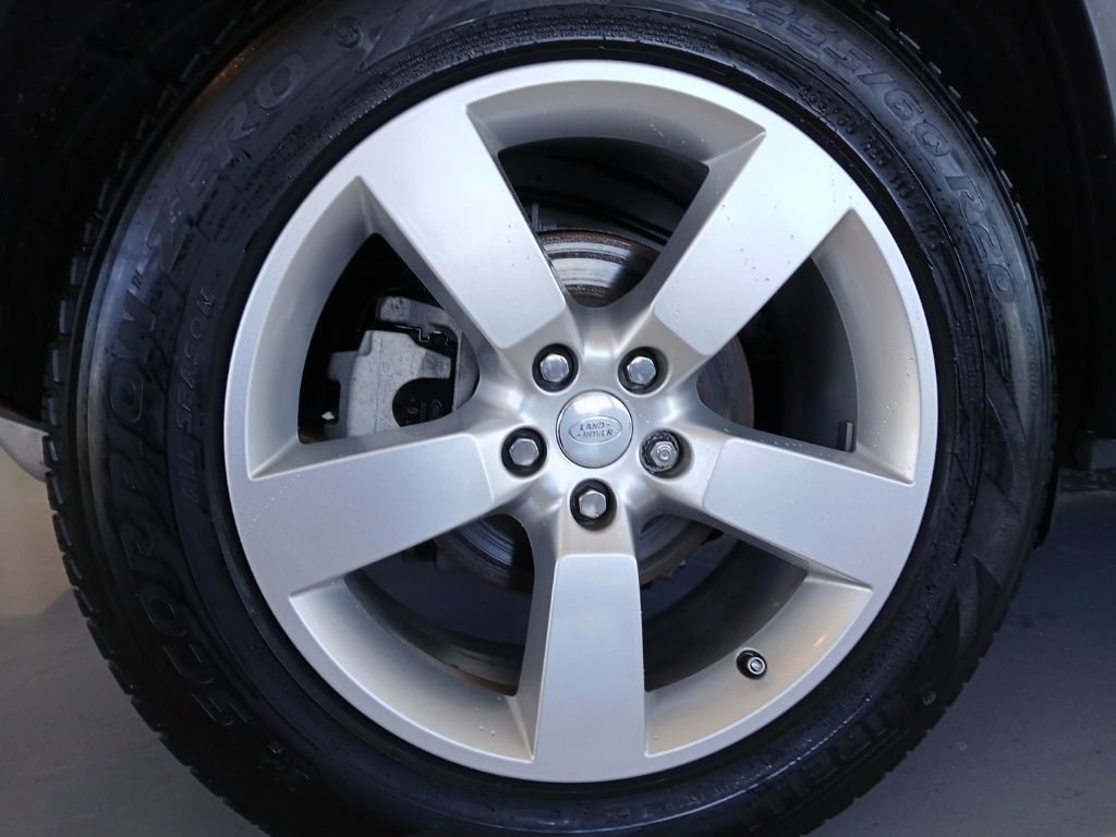 Used 2024 Land Rover Defender 110 S image 15