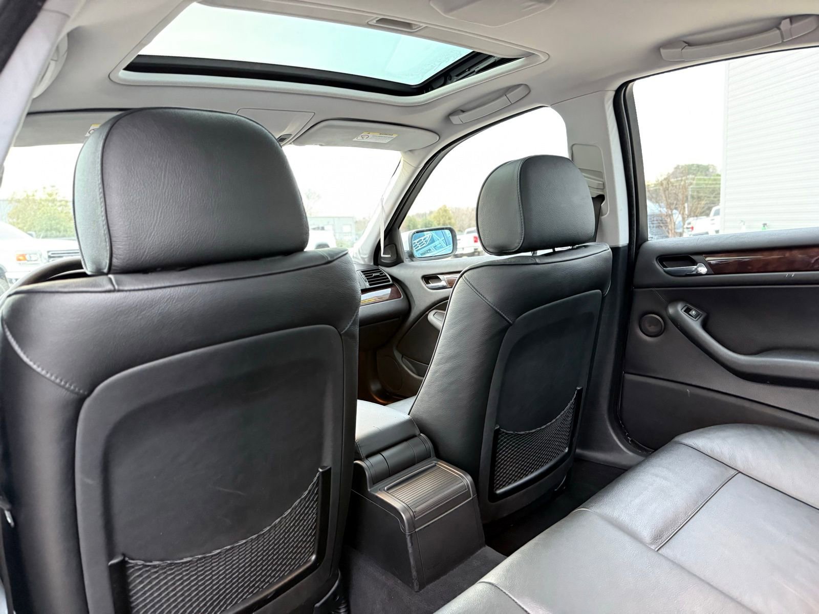 Used 2005 BMW 330xi Sedan image 23