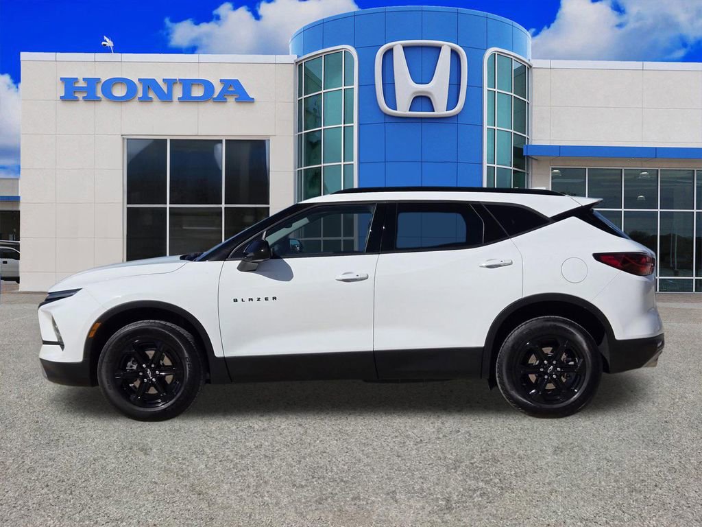 Used 2023 Chevrolet Blazer LT w/ Convenience Package image 6