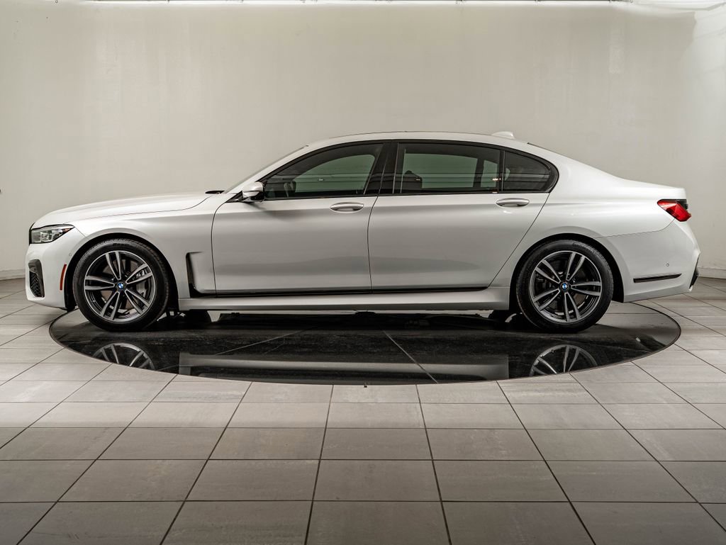 Used 2022 BMW 750i xDrive w/ Autobahn Package AWD/4WD image 8