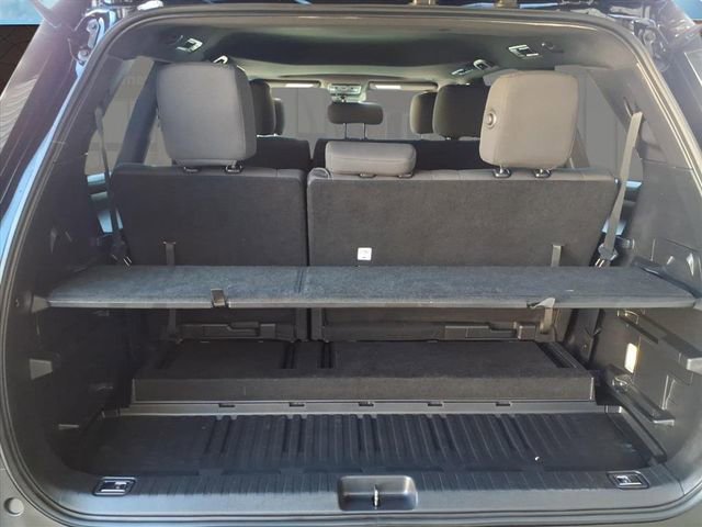 Used 2025 Toyota Sequoia SR5 image 6
