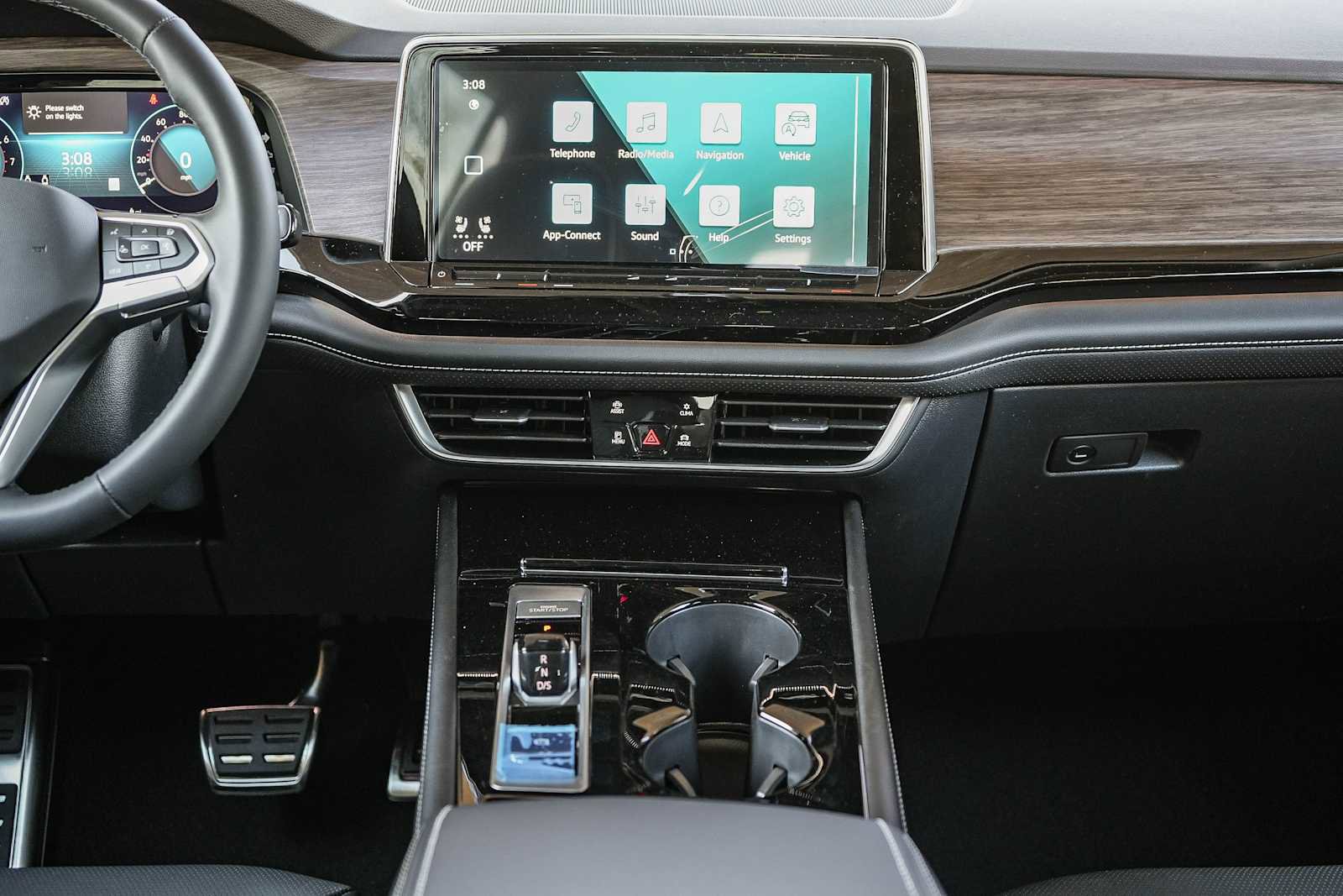 New 2026 Volkswagen Atlas SEL Premium R-Line image 15