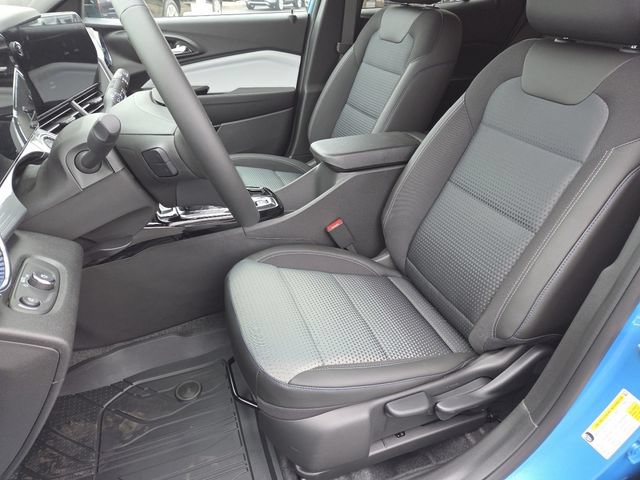New 2026 Chevrolet Trax LT w/ Midnight Edition FWD image 31
