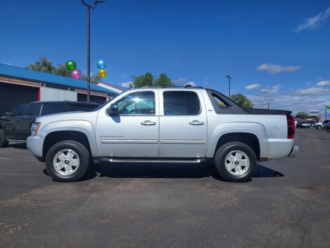 Used 2012 Chevrolet Avalanche LT w/ Suspension Package, Off-Road image 6