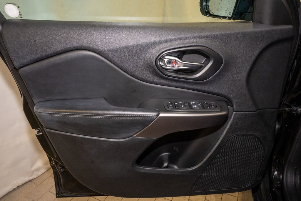 Used 2022 Jeep Cherokee Latitude Lux image 10