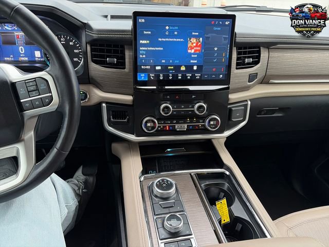 Used 2024 Ford Expedition Limited AWD/4WD image 17
