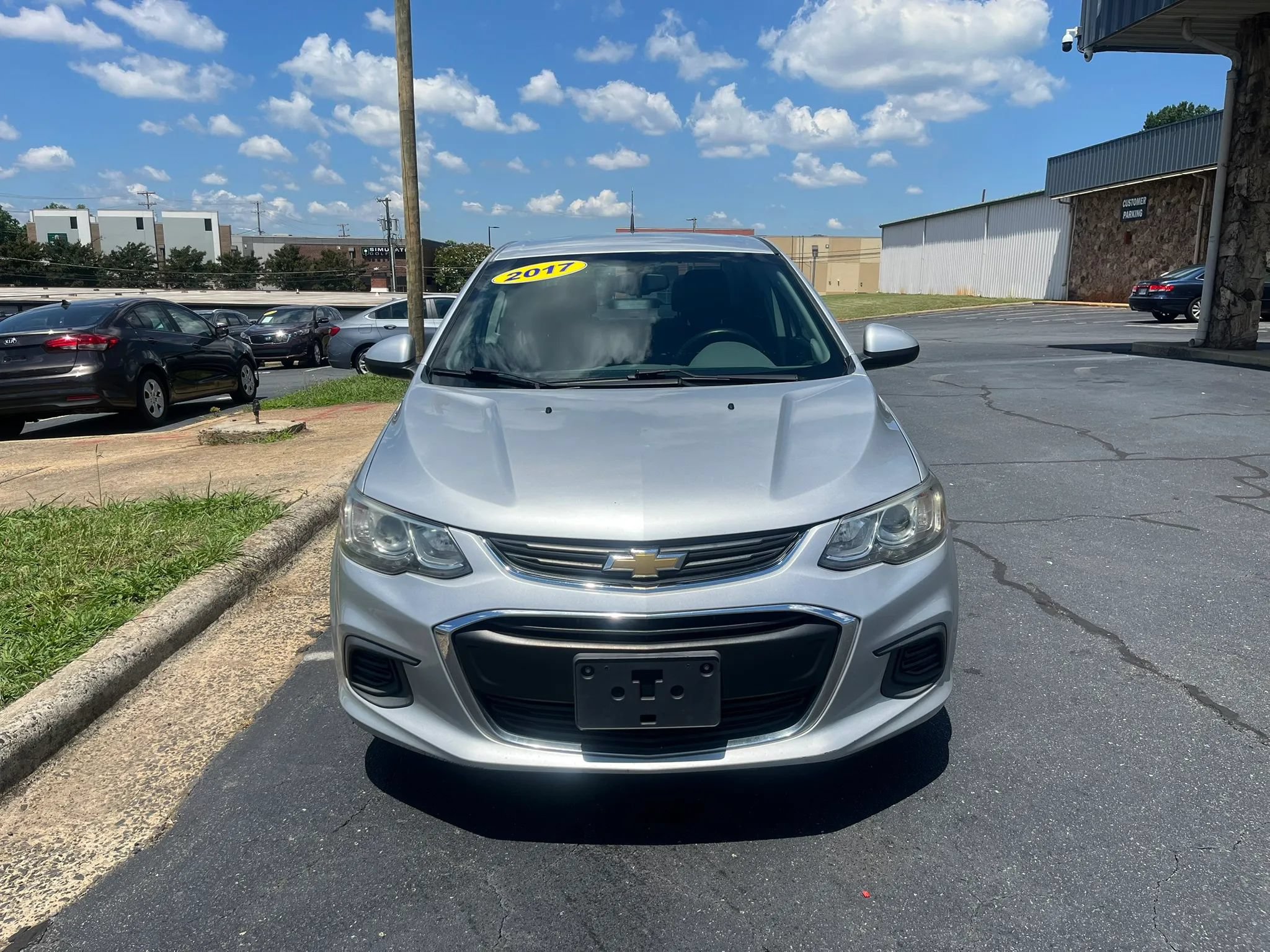 Used 2017 Chevrolet Sonic LT FWD image 2