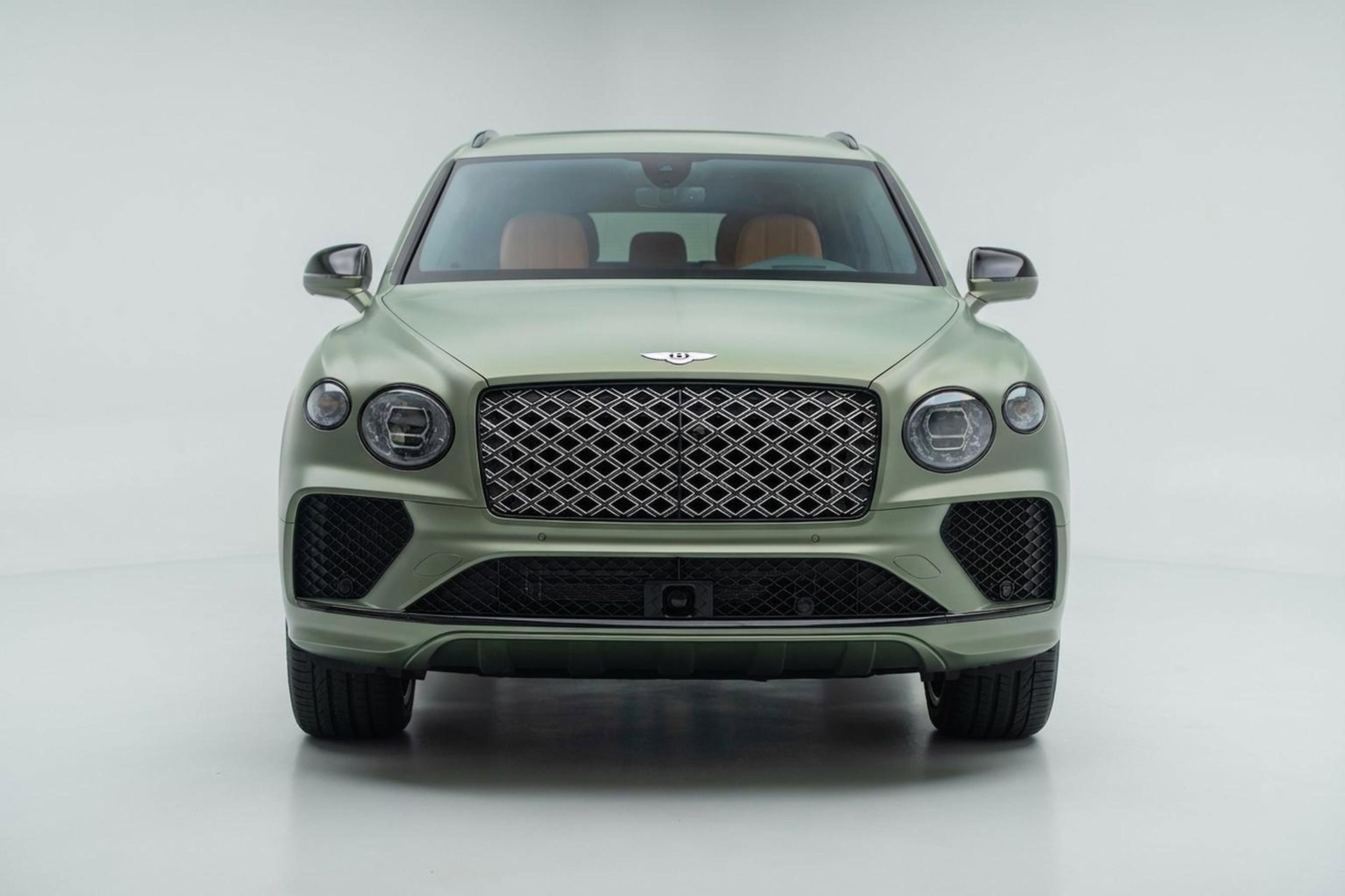 Used 2025 Bentley Bentayga Extended Wheelbase AWD/4WD image 12