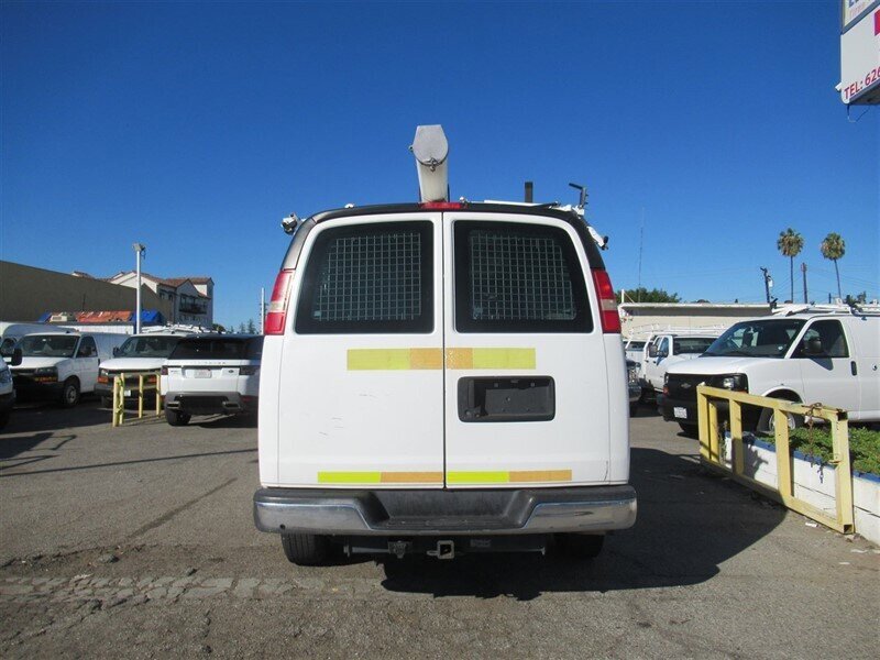 Used 2014 Chevrolet Express 2500 RWD image 3