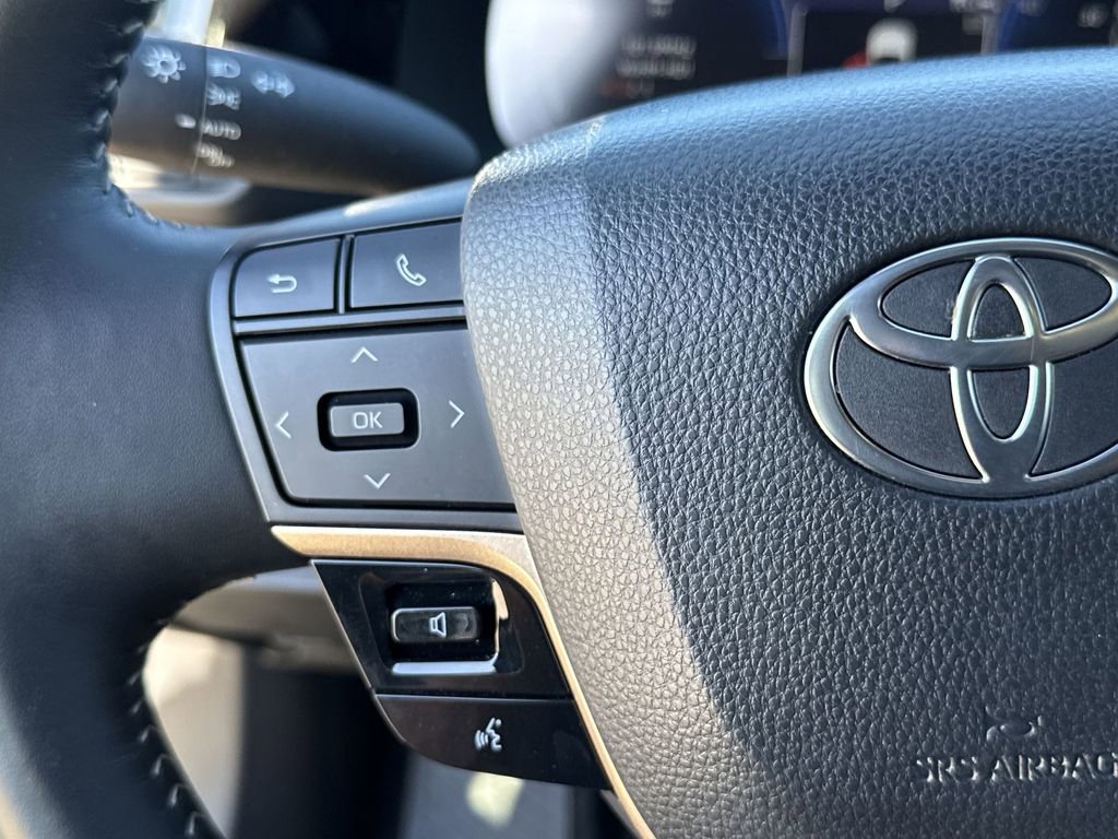 Used 2025 Toyota Crown XLE image 26