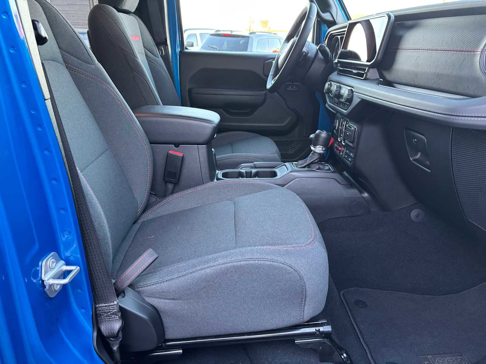 Used 2024 Jeep Wrangler Unlimited Rubicon image 15