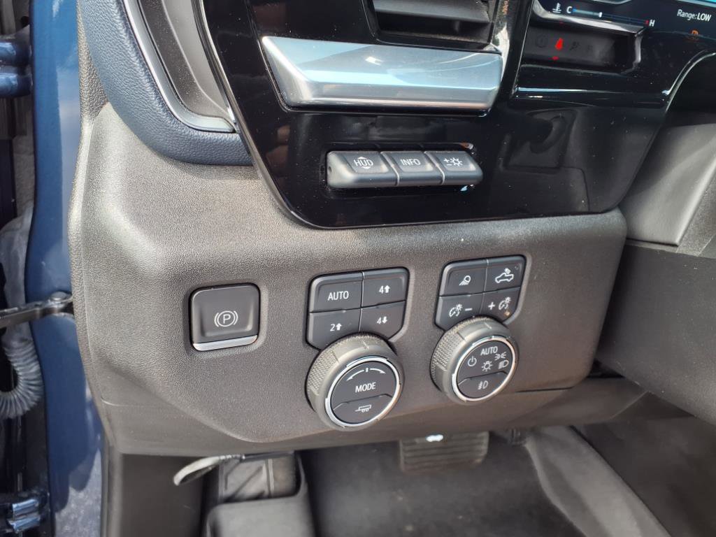 Used 2023 Chevrolet Silverado 1500 High Country w/ Technology Package image 14