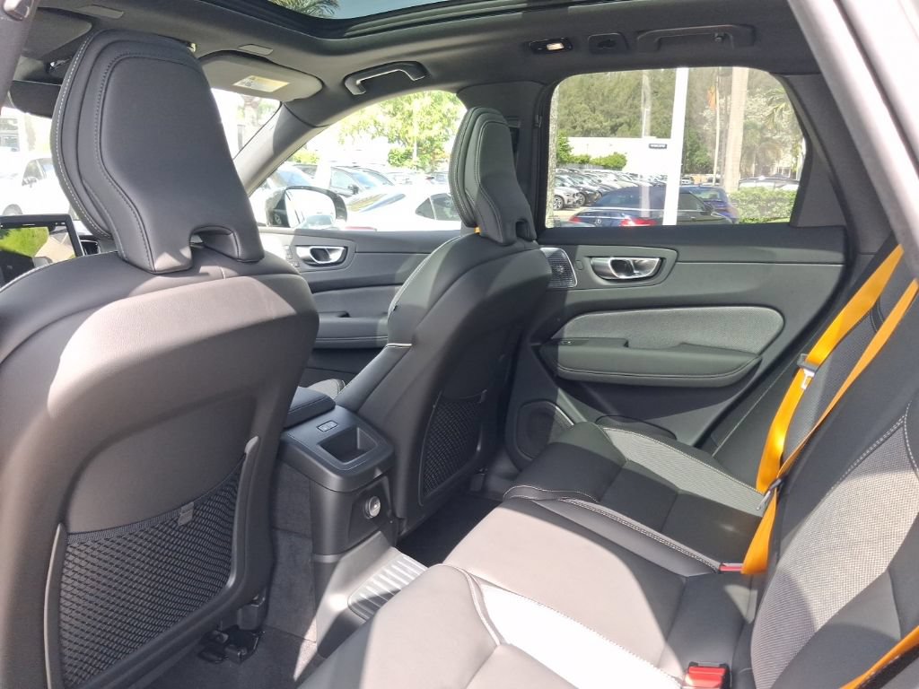 New 2026 Volvo XC60 T8 Polestar w/ Protection Package Premier AWD/4WD image 5