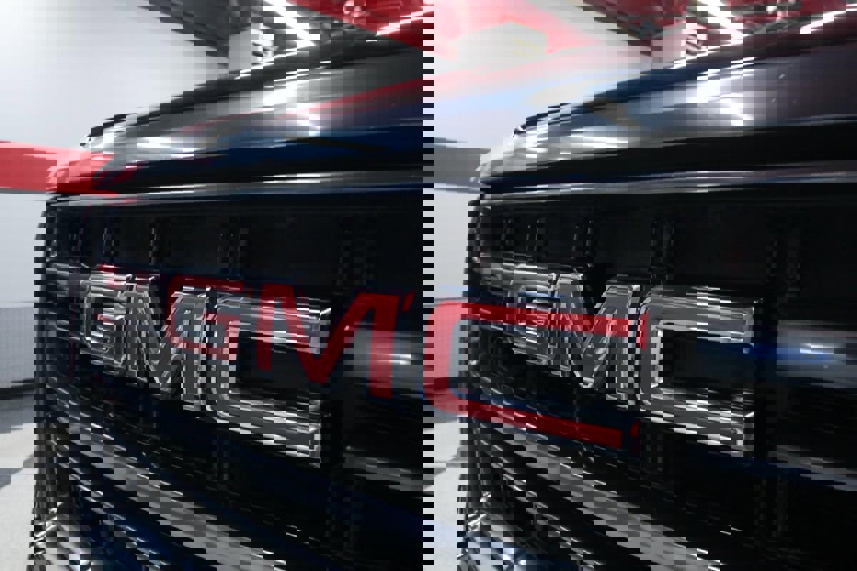 Used 2022 GMC Yukon AT4 image 37