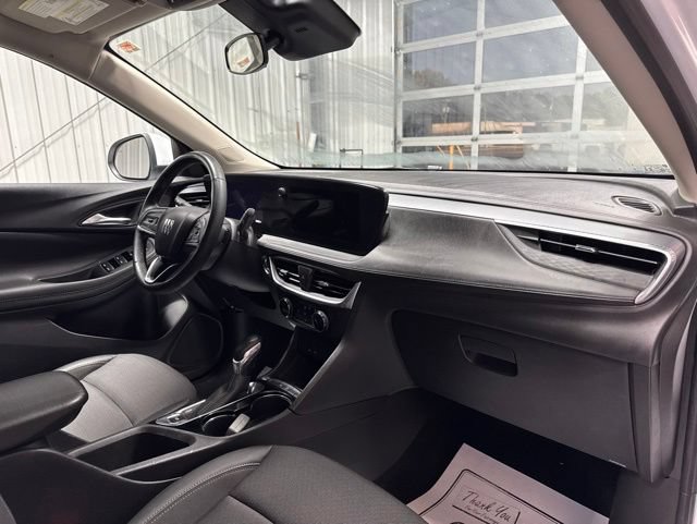 Used 2024 Buick Encore GX Preferred FWD image 24
