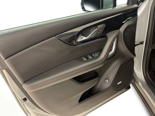 Used 2023 Chevrolet Blazer Premier image 13