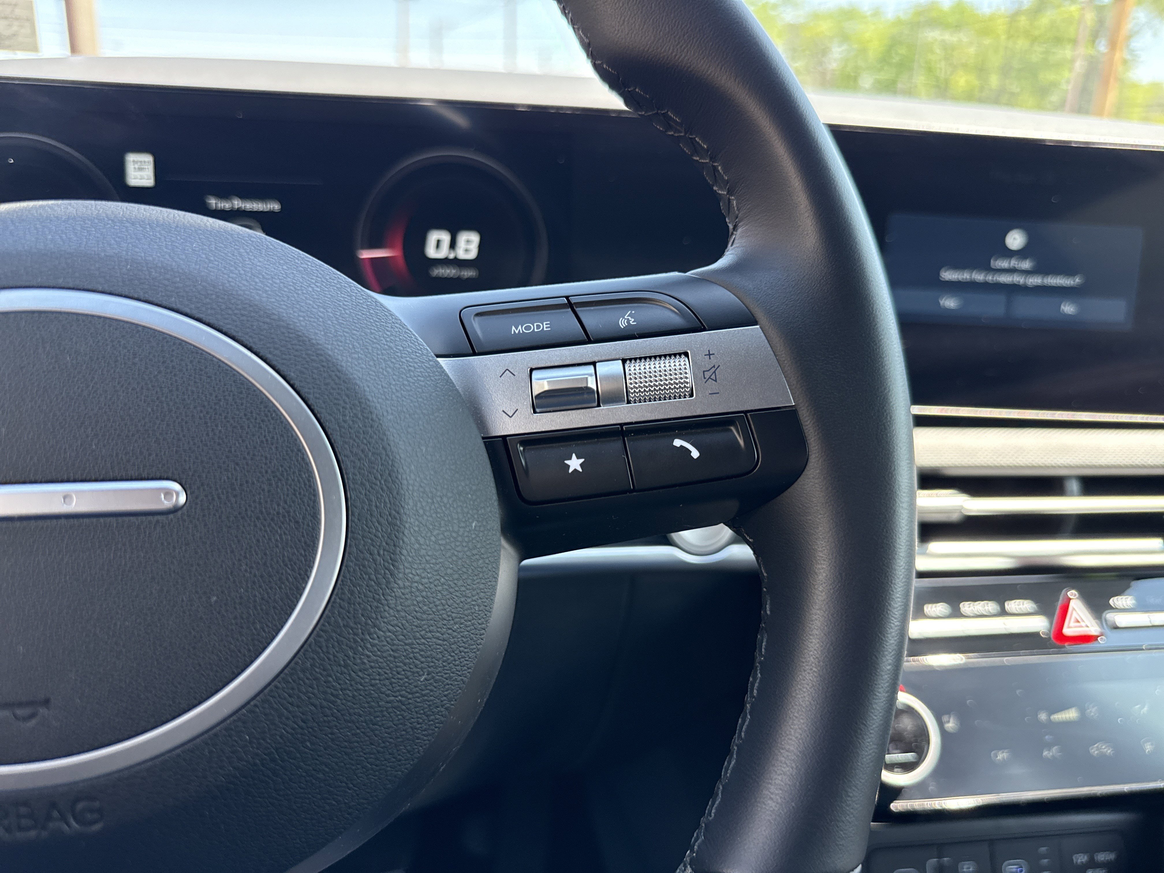 Certified 2025 Hyundai Santa Cruz XRT AWD/4WD image 3