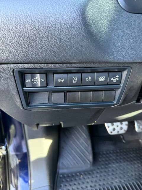 Used 2025 Toyota Tundra Limited w/ TRD Off-Road Package AWD/4WD image 15