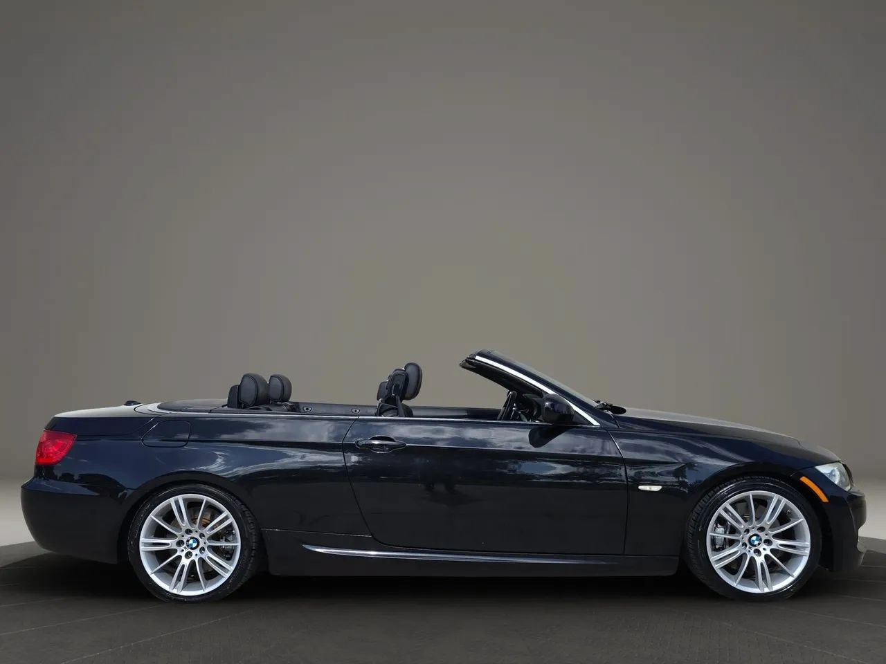 Used 2013 BMW 335i Convertible RWD image 8