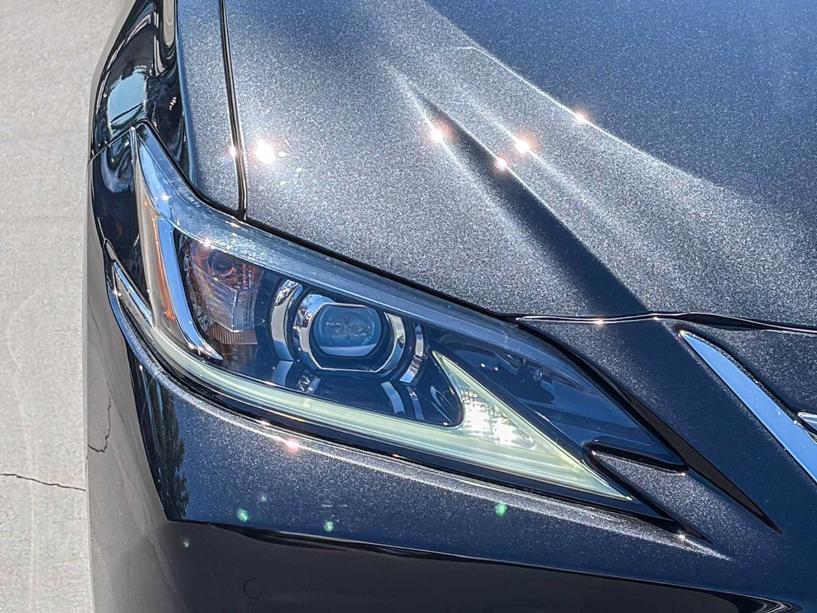 Certified 2024 Lexus ES 300h w/ Premium Package FWD image 7