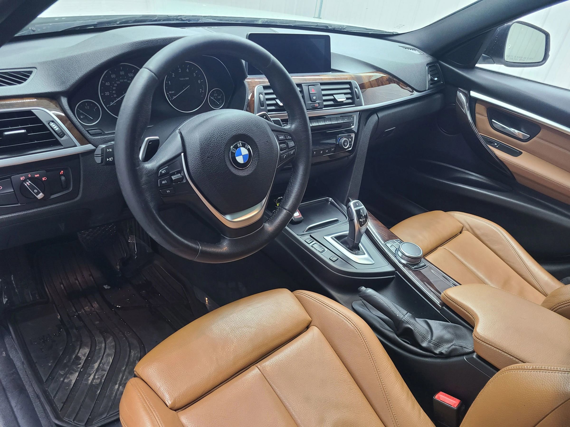 Used 2017 BMW 330i xDrive Wagon image 25