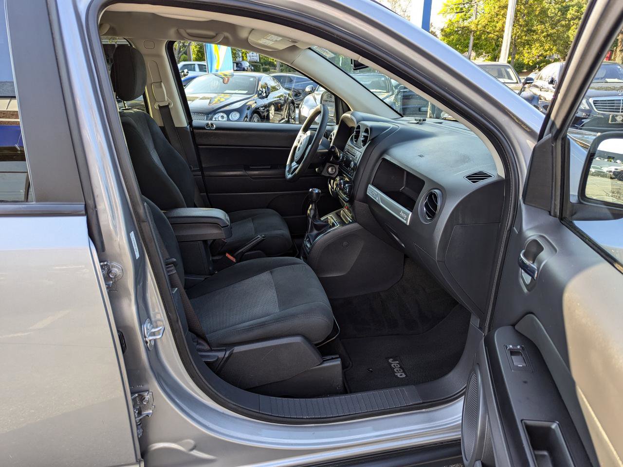 Used 2017 Jeep Compass Sport w/ Power Value Group image 24