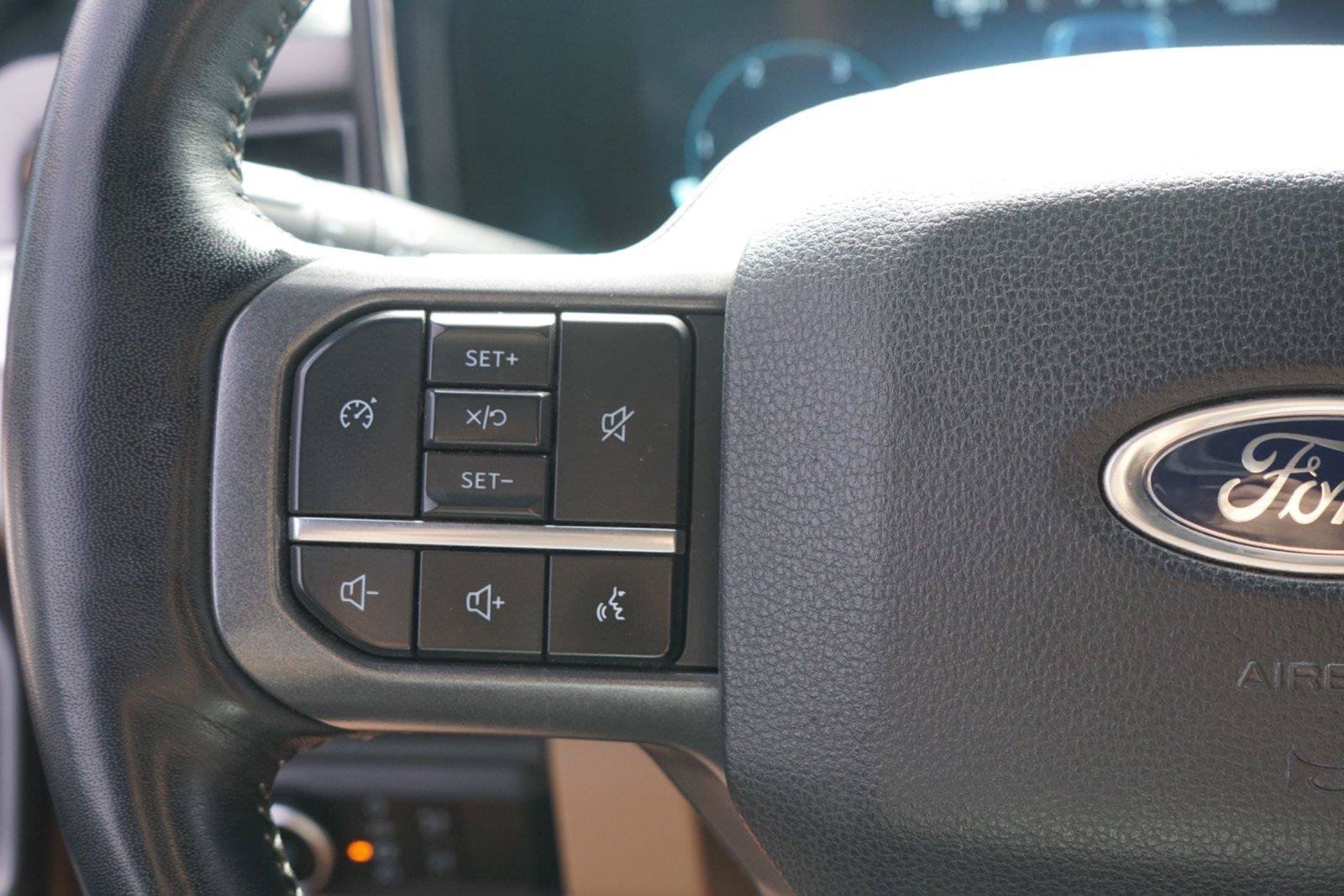 Used 2023 Ford F350 Lariat w/ FX4 Off-Road Package AWD/4WD image 15