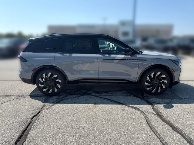 New 2026 Lincoln Nautilus Reserve w/ Jet Appearance Package AWD/4WD image 4