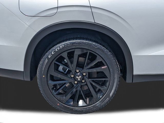 New 2025 Mitsubishi Outlander SEL Black Edition image 11