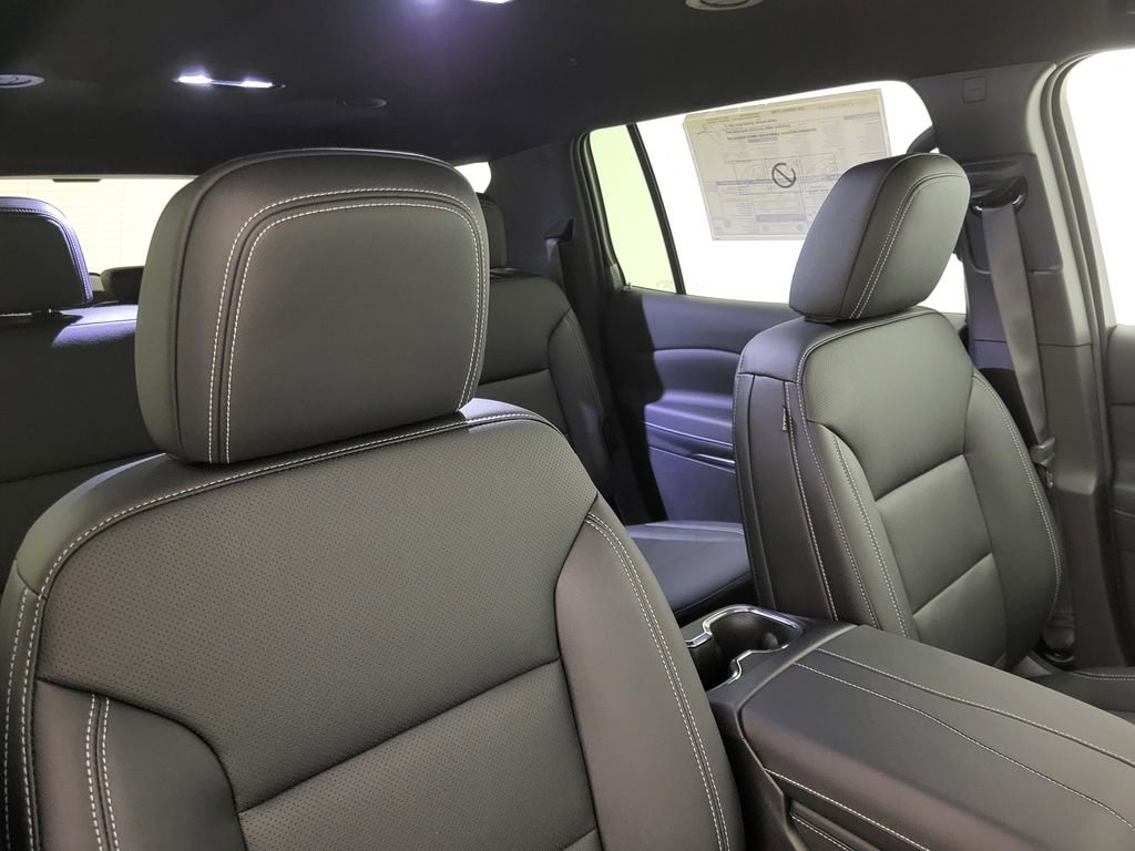 New 2026 Chevrolet Traverse LT w/ Driver Confidence Package FWD image 38
