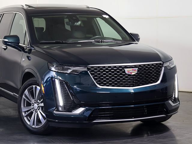 Used 2024 Cadillac XT6 Premium Luxury w/ Technology Package AWD/4WD image 6