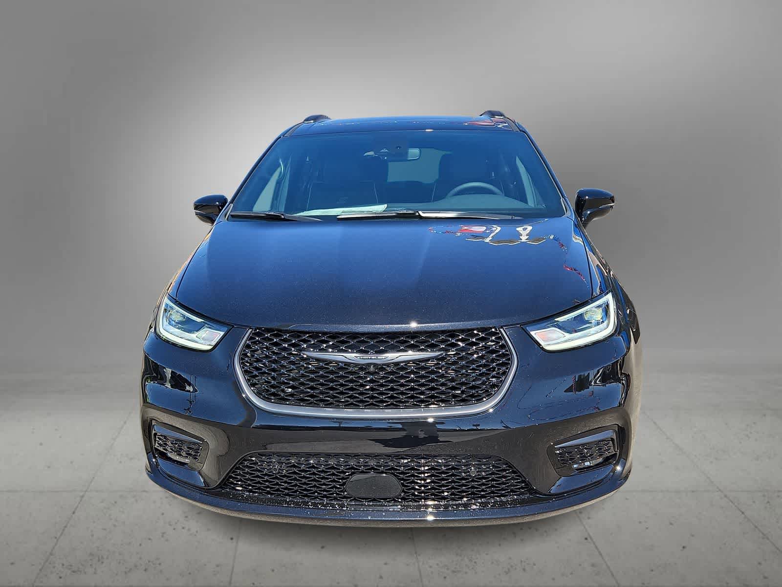 New 2026 Chrysler Pacifica Limited AWD/4WD image 3