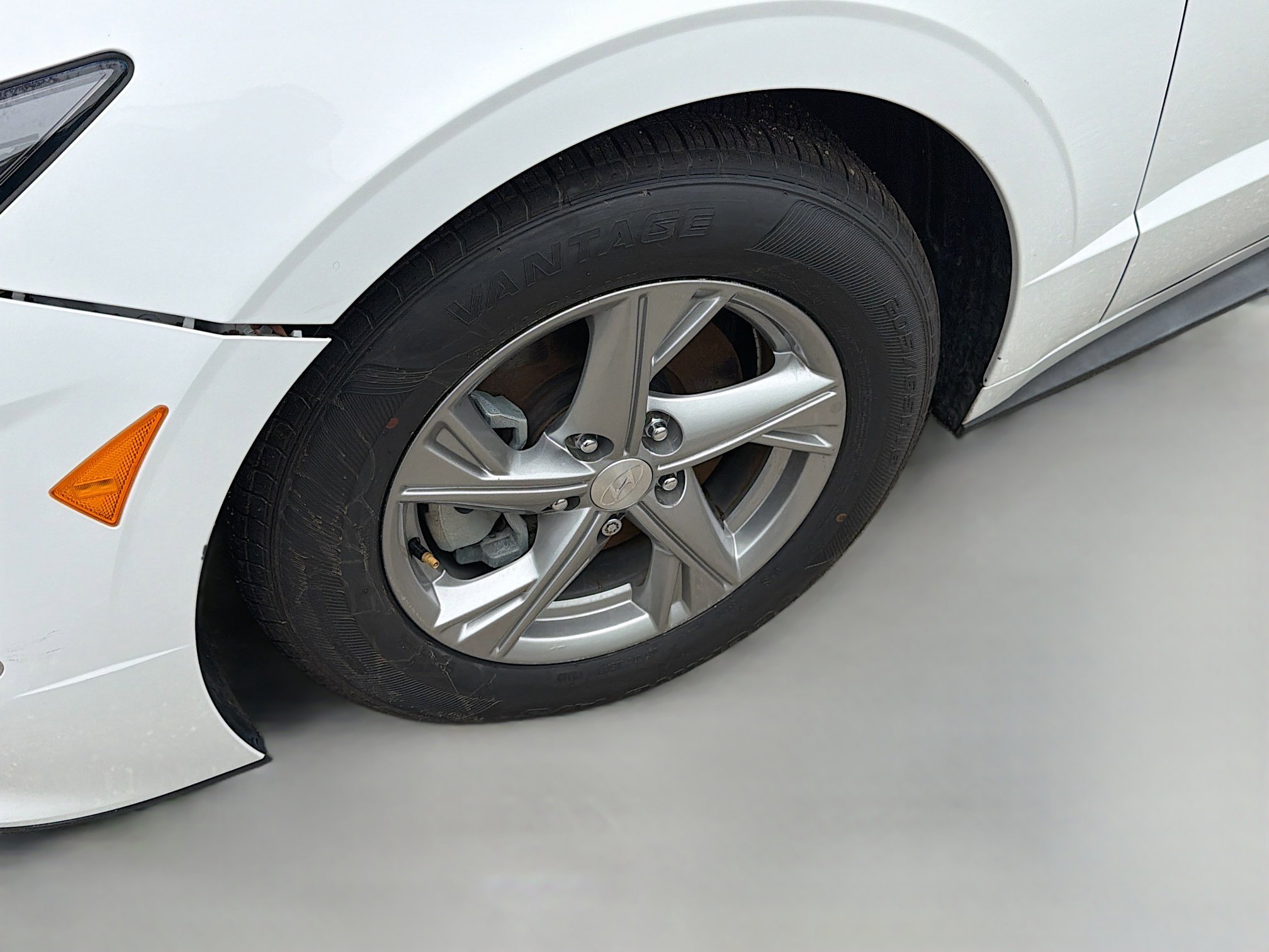 Used 2023 Hyundai Sonata SE w/ Preferred Accessory Package image 31