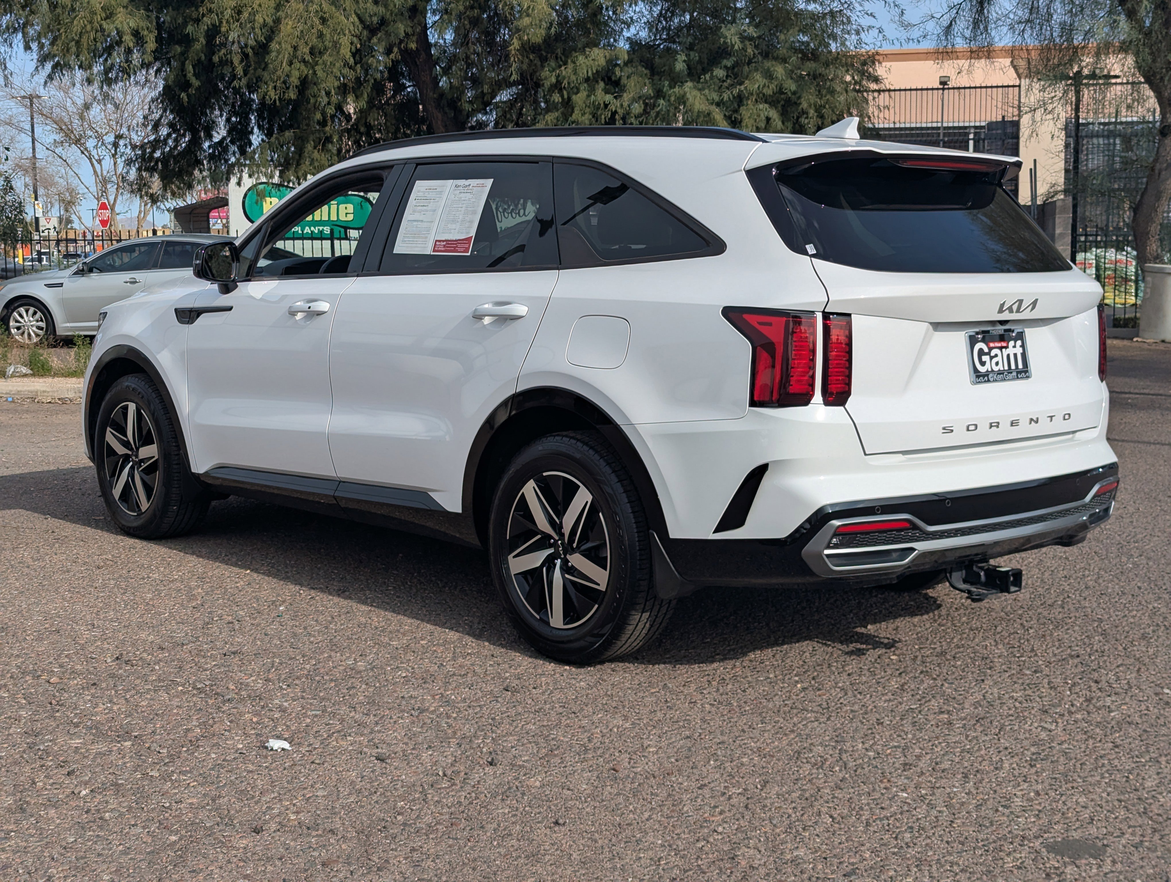 Certified 2022 Kia Sorento S image 4