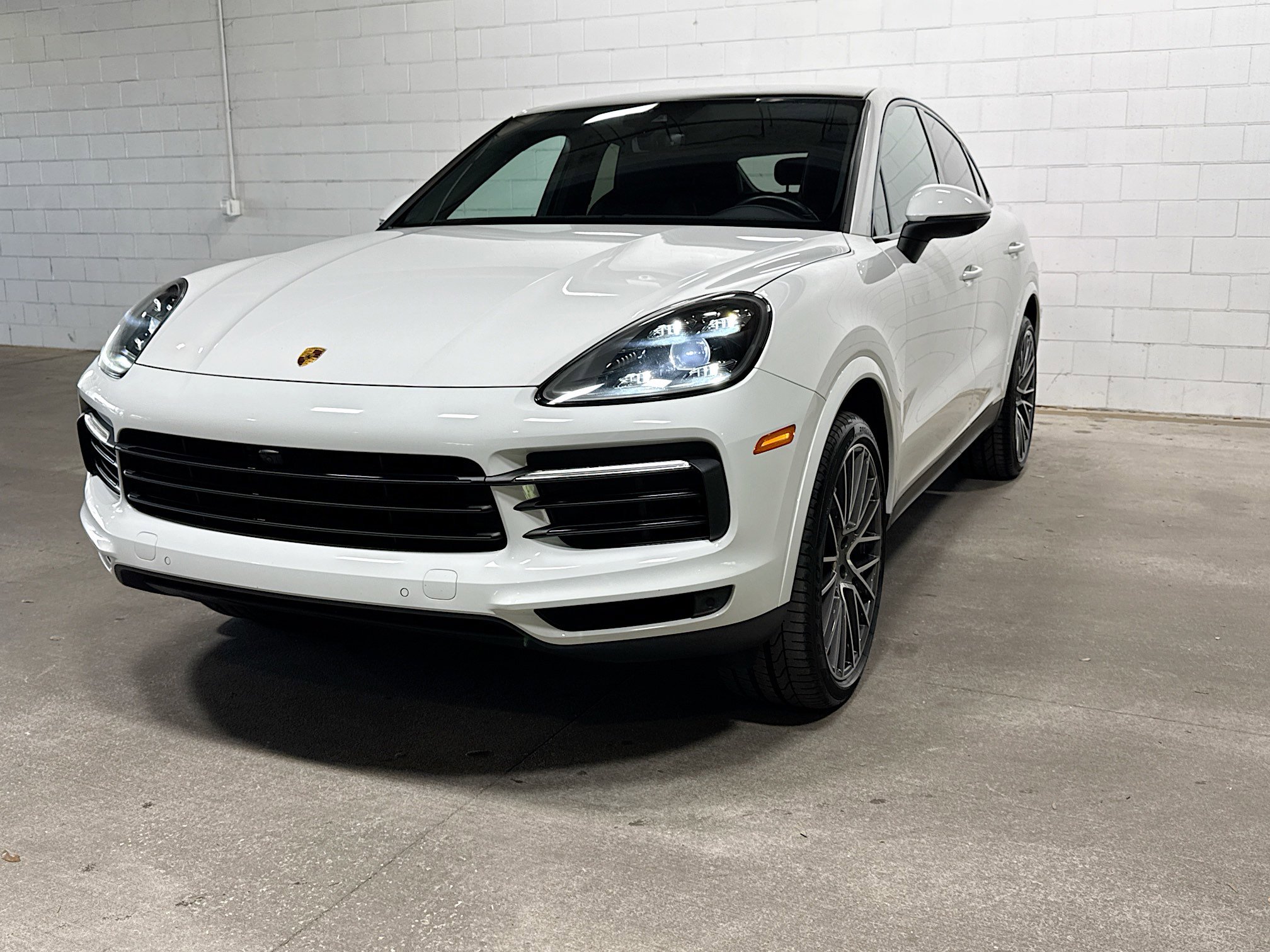 Certified 2022 Porsche Cayenne Coupe image 1