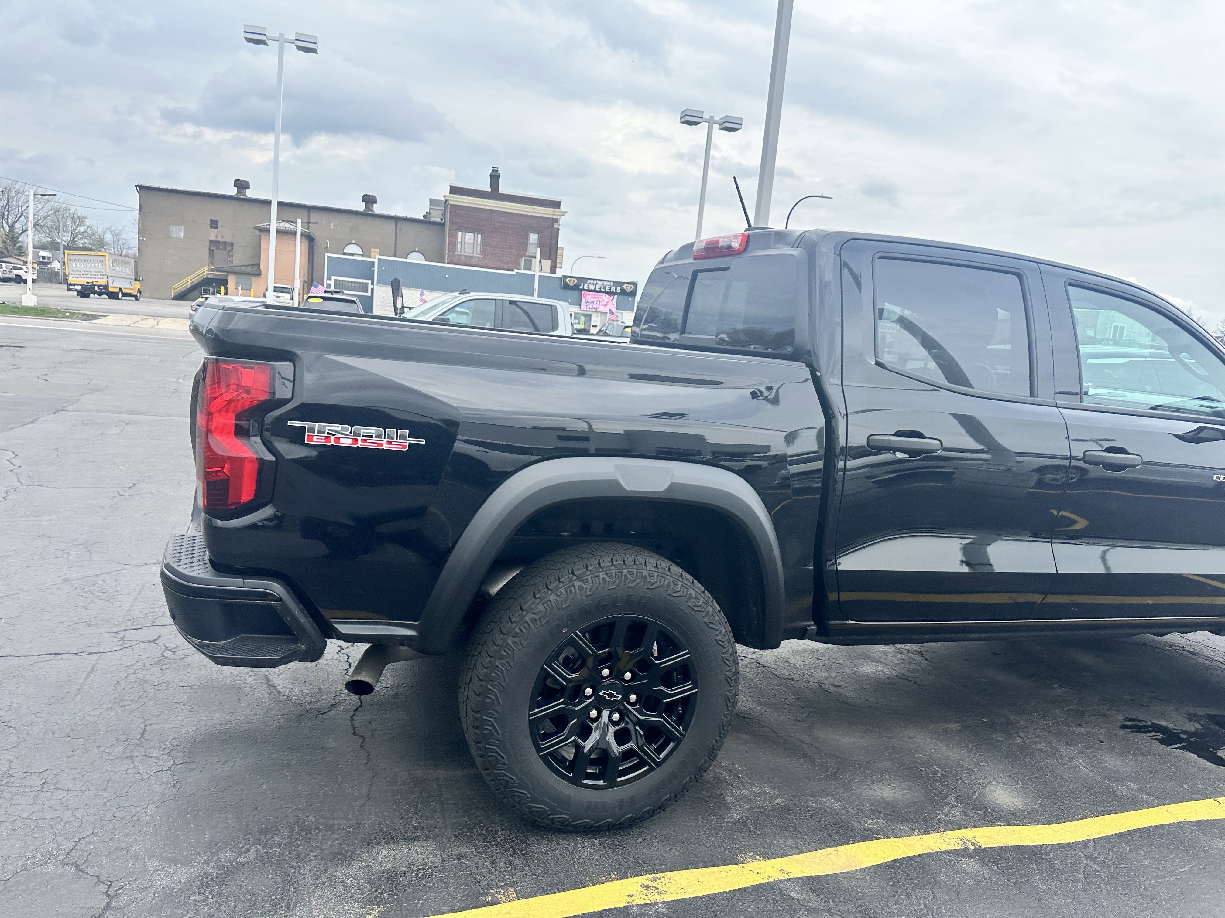 Used 2024 Chevrolet Colorado Trail Boss w/ Technology Package image 9