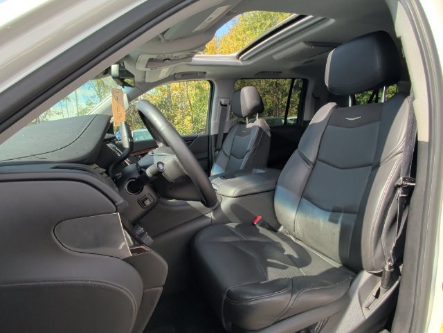 Used 2019 Cadillac Escalade ESV Luxury AWD/4WD image 22
