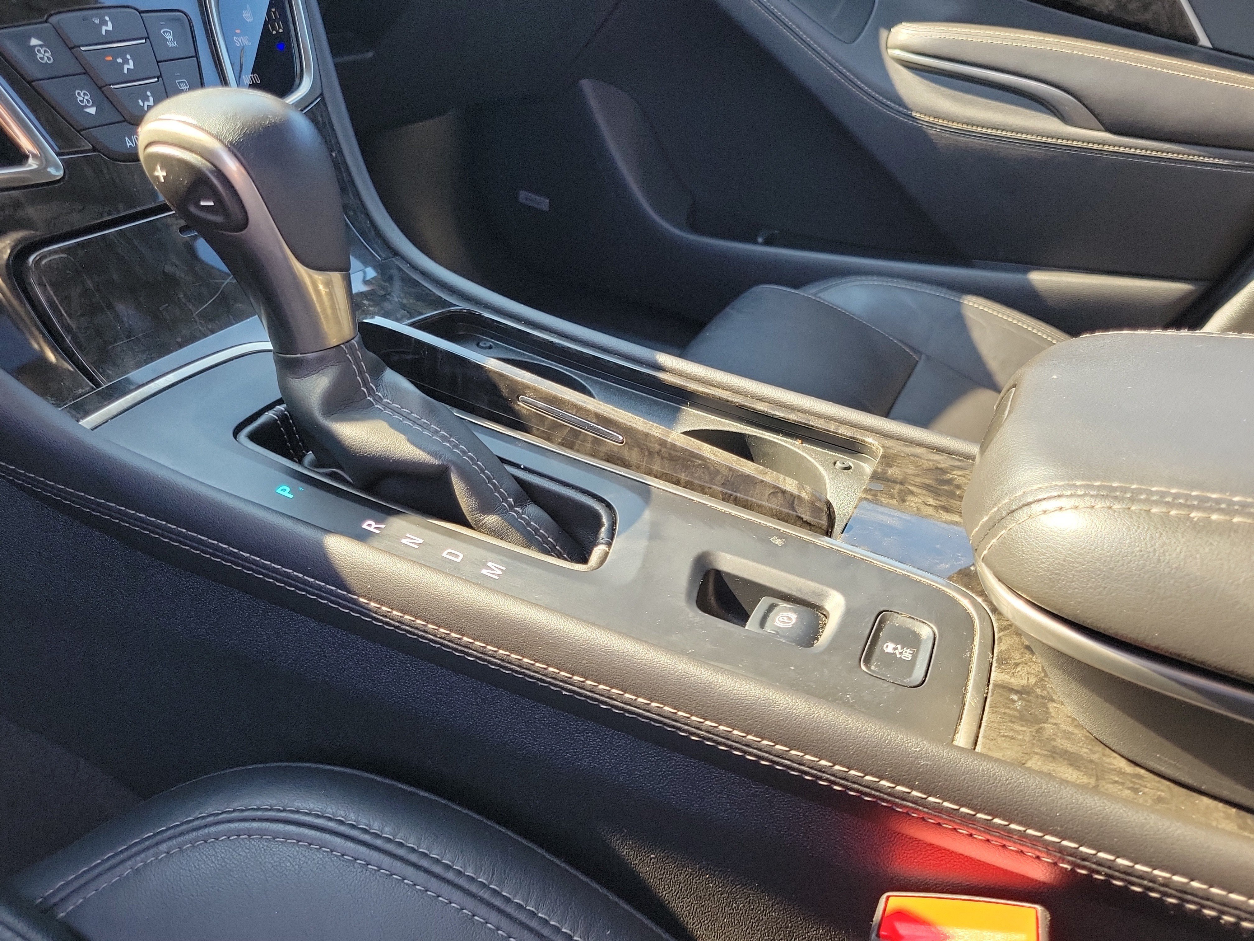 Used 2014 Buick LaCrosse Leather w/ Driver Confidence Package FWD image 35