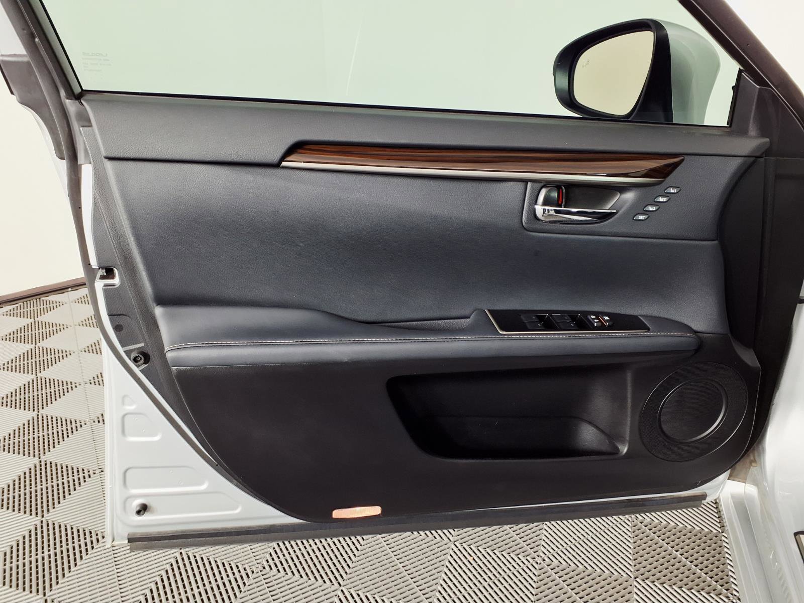 Used 2017 Lexus ES 350 image 16