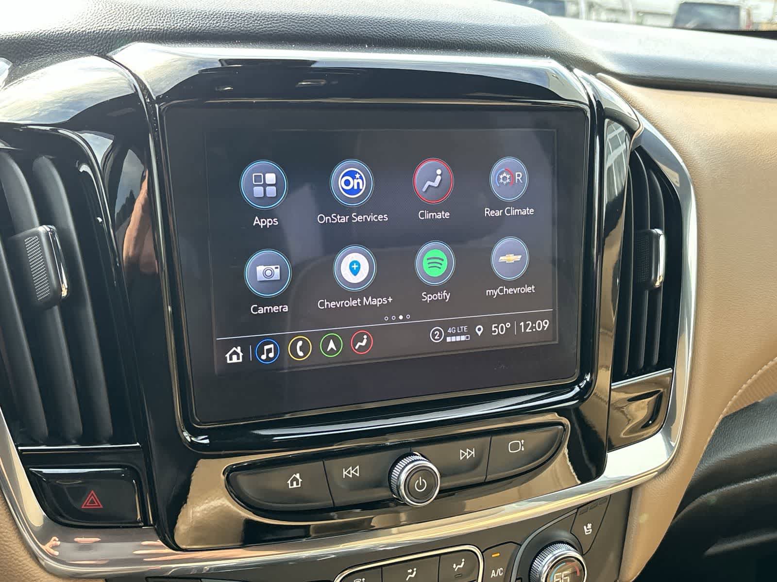 Used 2023 Chevrolet Traverse Premier image 21