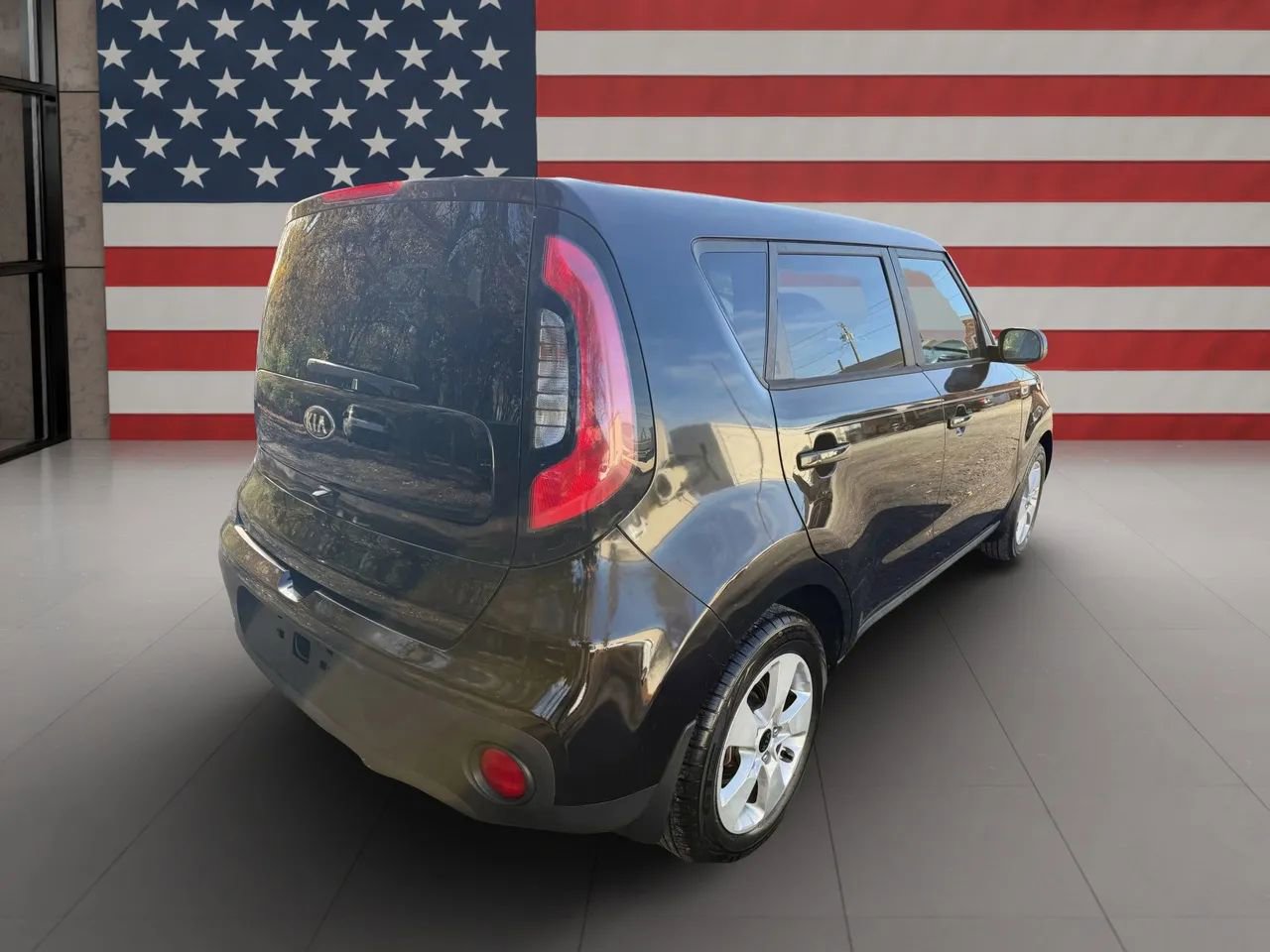 Used 2017 Kia Soul EV w/ Convenience Package image 7