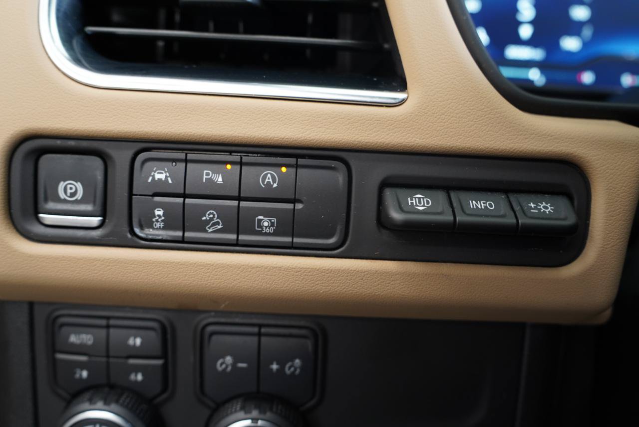 Used 2024 Chevrolet Tahoe Premier AWD/4WD image 20