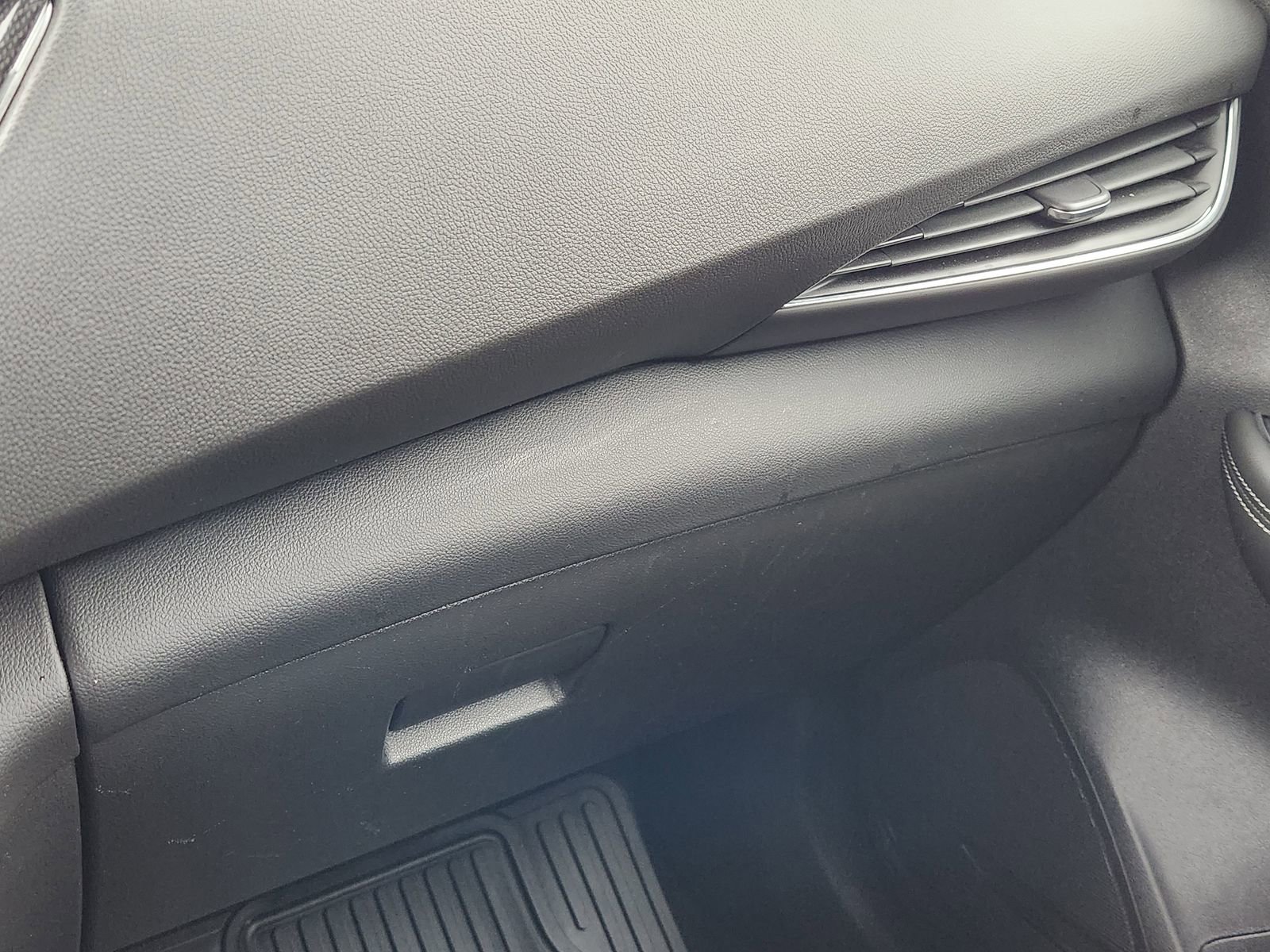 Used 2023 Buick Envision Essence w/ Sport Touring Package image 23