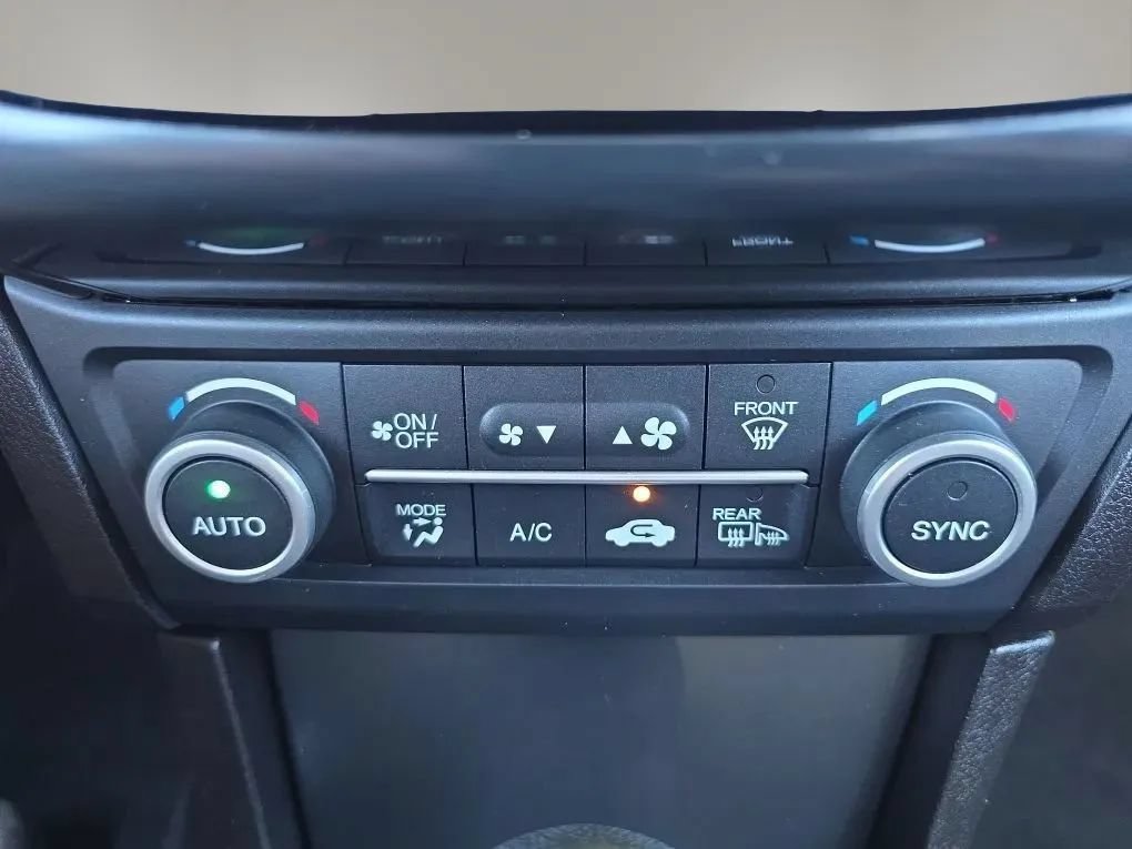 Used 2018 Acura ILX w/ Technology Plus Package FWD image 34
