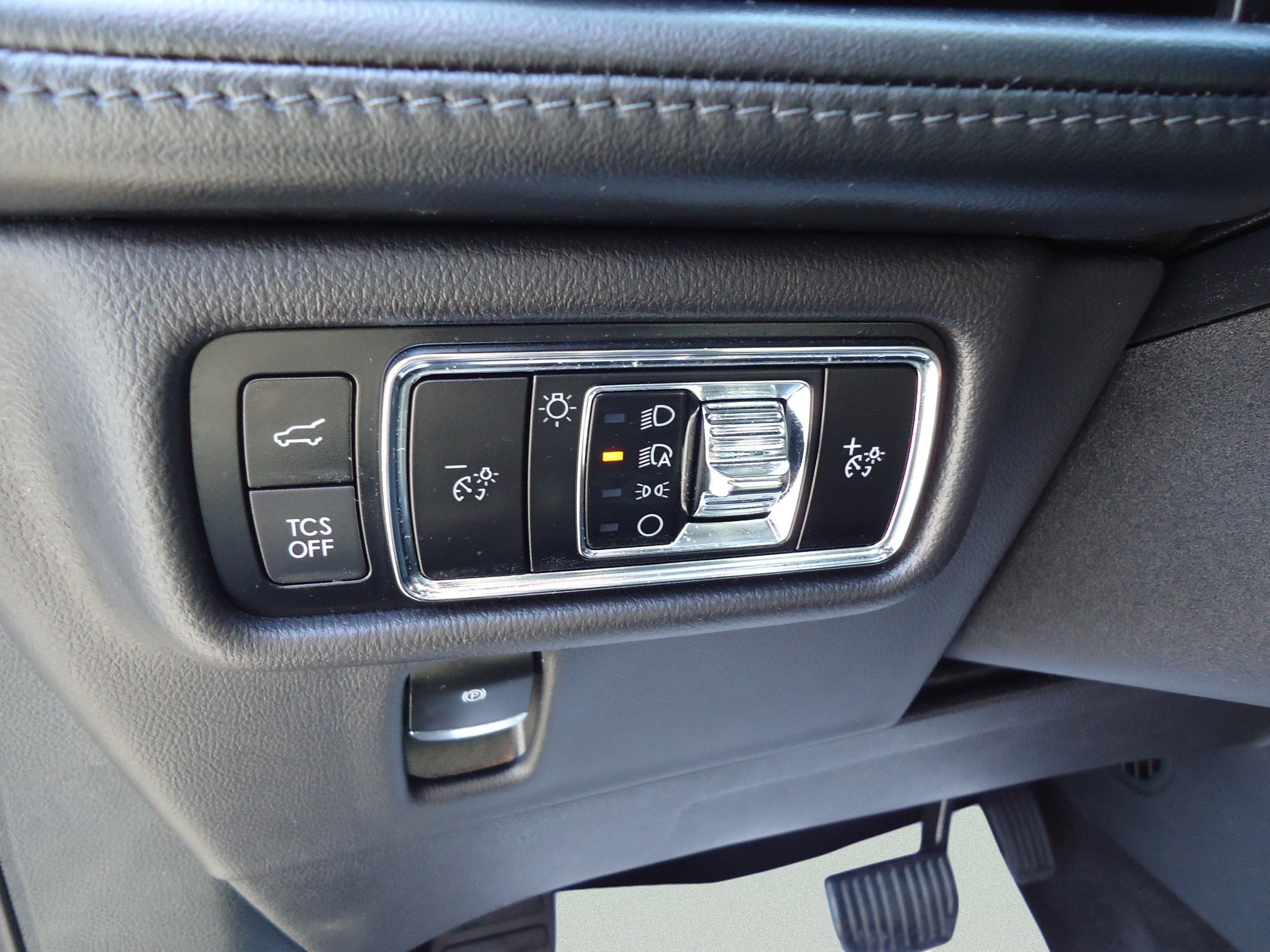 Certified 2023 Lincoln Nautilus Reserve w/ Equipment Group 201A AWD/4WD image 14