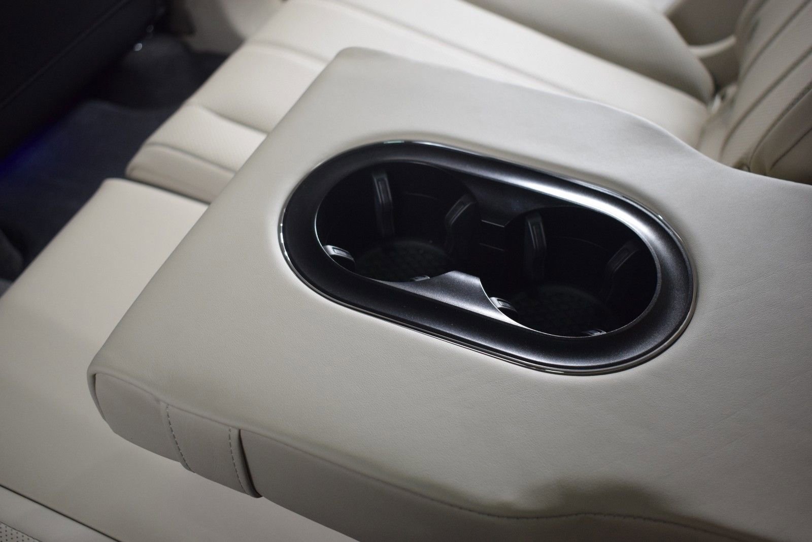 New 2025 Bentley Bentayga AWD/4WD image 23