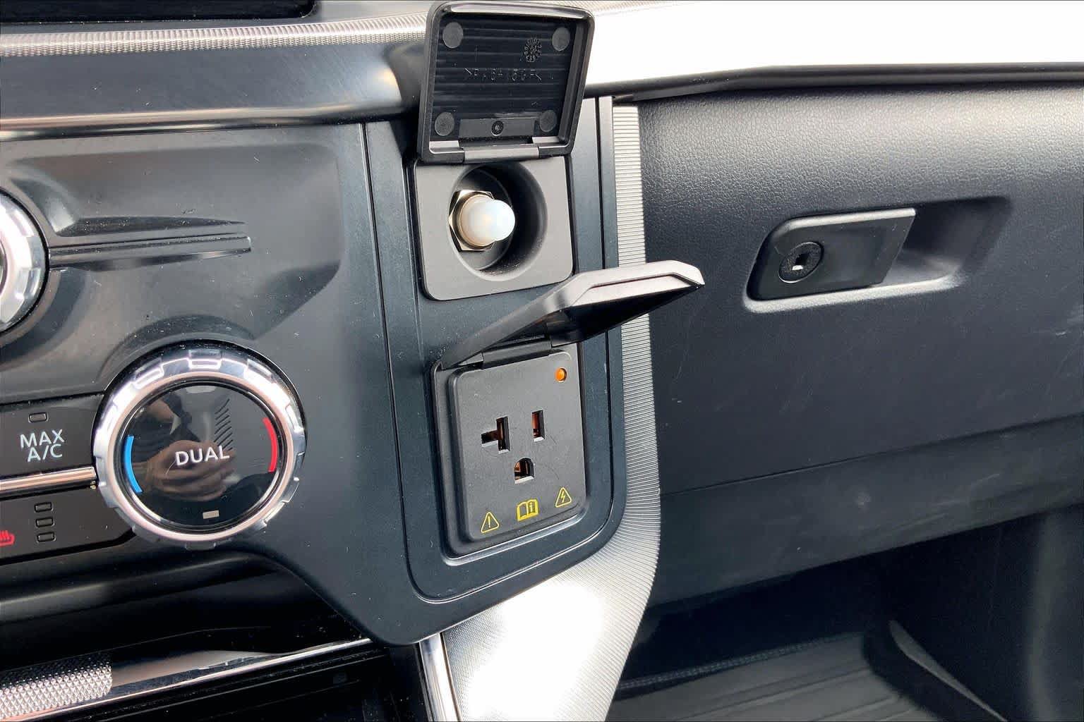 Certified 2025 Ford F150 Platinum AWD/4WD image 32