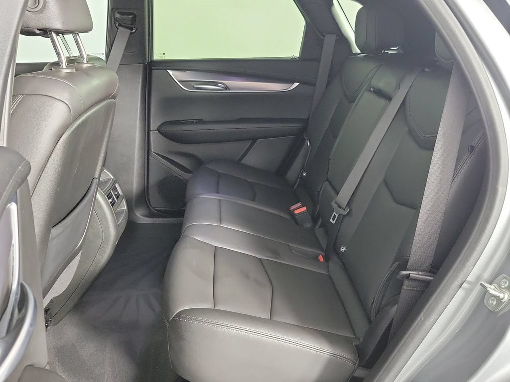 Certified 2024 Cadillac XT5 Luxury FWD image 11