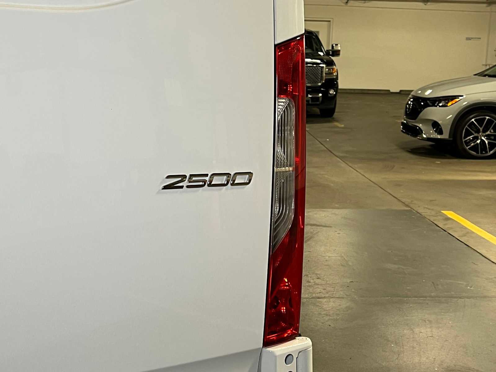 Used 2025 Mercedes-Benz Sprinter 2500 image 15