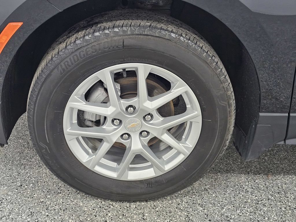 Used 2024 Chevrolet Equinox LT w/ LPO, Floor Liner Package AWD/4WD image 9